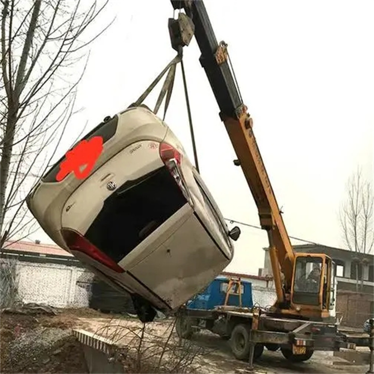 锦山镇随时待命，吊车24小时道路救援服务全解析